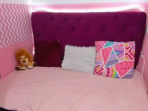 GiannaGoddes online show from January 2025 03:40:02 AM