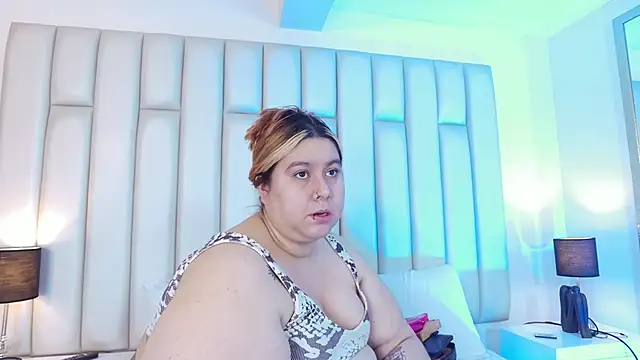 aandreaperez online show from March 2026 11:48:01 AM