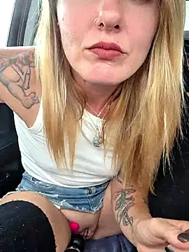 SheIsSomething online show from April 2026 11:10:02 PM