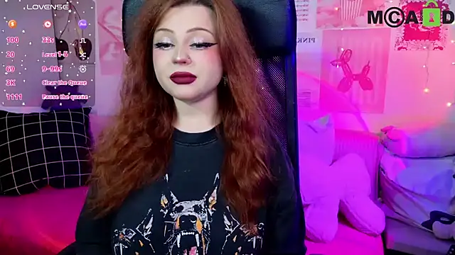 Snapshot of StellaMilla chatting on July 2026 11:30:01 PM StellaMilla online show from July 2026 11:30:01 PM