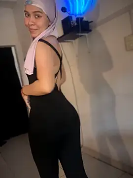 MatchedEyebrow online show from February 2026 06:42:01 PM