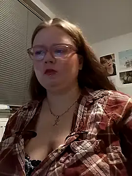 Merle18 online show from September 2025 08:54:01 PM