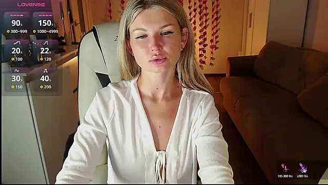 Snapshot of AngelMiaM chatting on February 2026 06:35:02 PM AngelMiaM online show from February 2026 06:35:02 PM