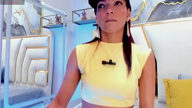 HannaPetit online show from February 2026 06:59:01 PM