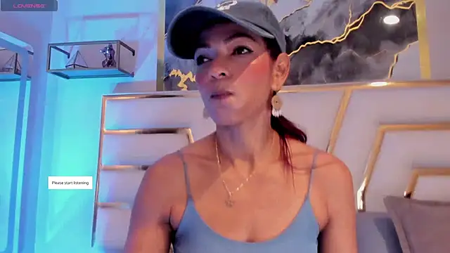 HannaPetit online show from April 2026 12:32:01 PM