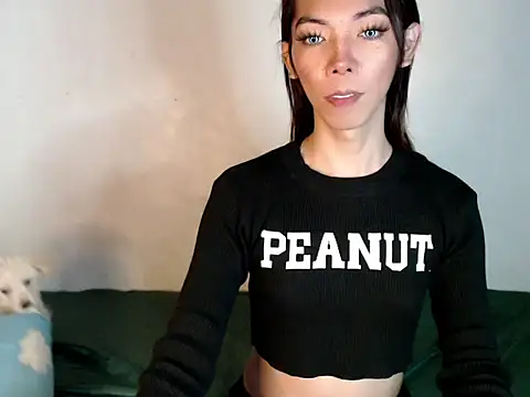 Snapshot of perly_169 chatting on December 2024 11:56:02 PM perly 169 online show from December 2024 11:56:02 PM