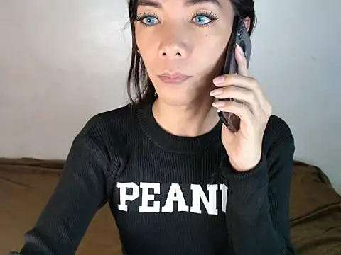 Snapshot of perly_169 chatting on January 2025 05:52:01 AM perly 169 online show from January 2025 05:52:01 AM