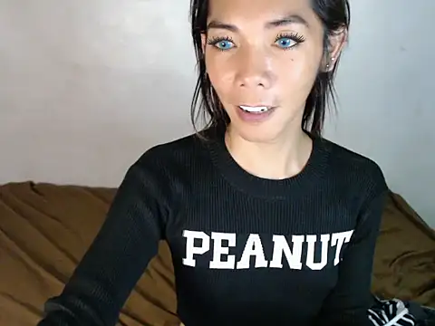 Snapshot of perly_169 chatting on January 2025 09:02:02 AM perly 169 online show from January 2025 09:02:02 AM