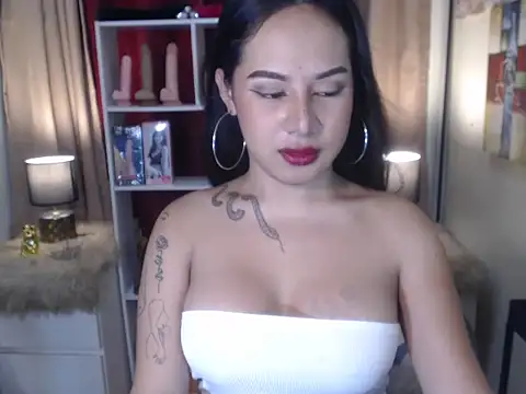 FrancineGarcia online show from July 2026 04:44:01 PM