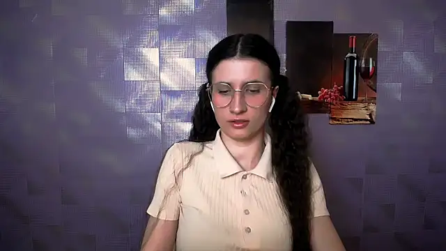 MaryEm976 online show from March 2026 01:33:01 PM