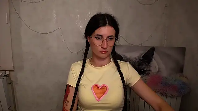 MaryEm976 online show from May 2026 07:37:01 AM