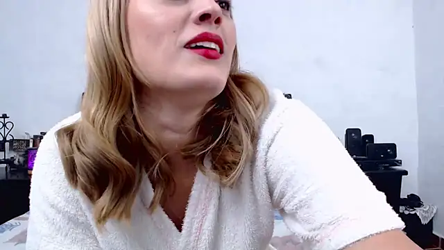 AikoTailor online show from February 2025 01:01:01 PM