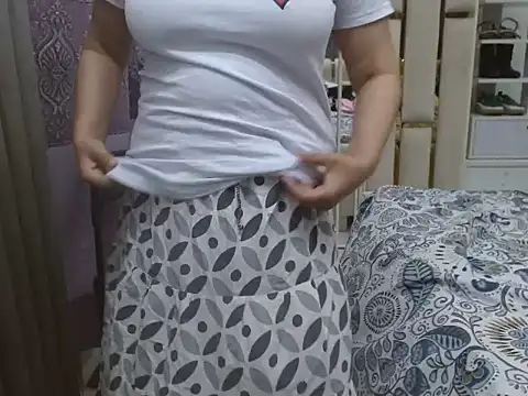 Lovelywife786 online show from June 2026 10:56:01 PM