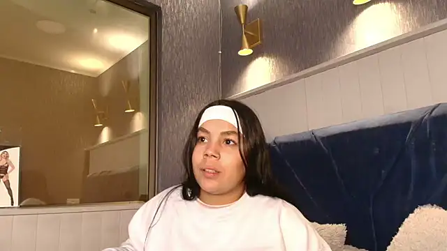 EmilyQueen3x online show from March 2026 01:27:02 PM