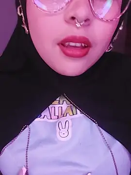Snapshot of Hana___ chatting on June 2026 07:51:02 PM Hana online show from June 2026 07:51:02 PM