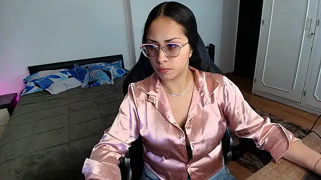 yesie hot online show from March 2026 01:32:01 AM