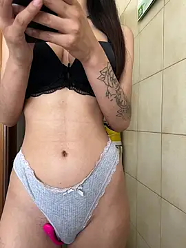 L000lita online show from June 2026 09:57:02 AM