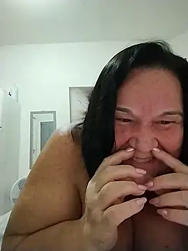 Yaya Mineira online show from April 2026 03:01:01 AM