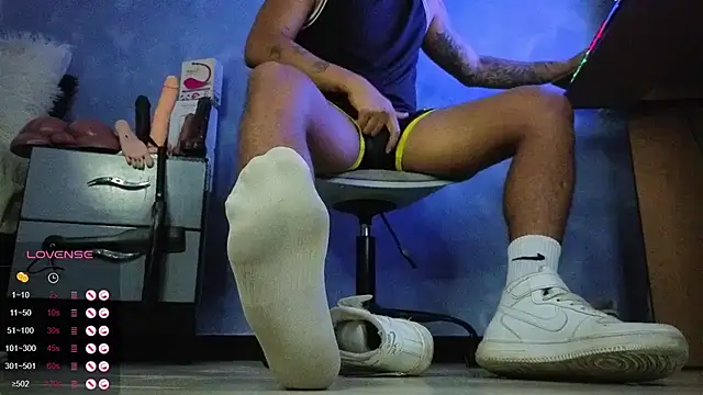 TomLover 12 online show from April 2026 01:28:01 PM