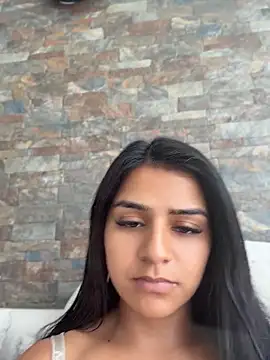 AnnRosse18 online show from May 2026 04:03:02 PM