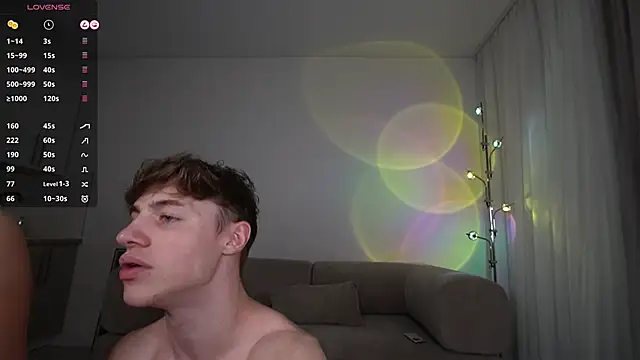 Snapshot of Evan__White_ chatting on February 2026 06:04:01 PM Evan White online show from February 2026 06:04:01 PM