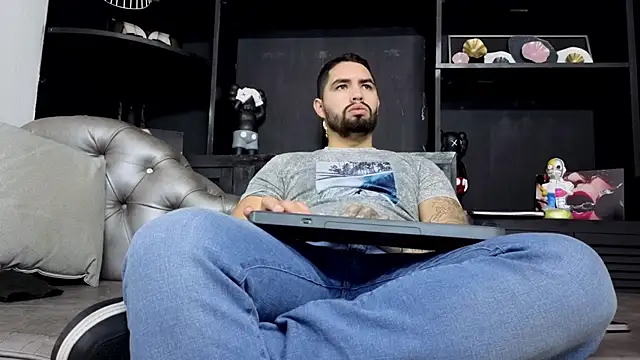 matteosantos online show from January 2026 11:48:01 AM