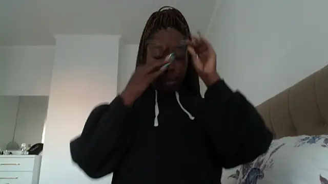 MadamIndigo online show from December 2024 02:26:02 PM