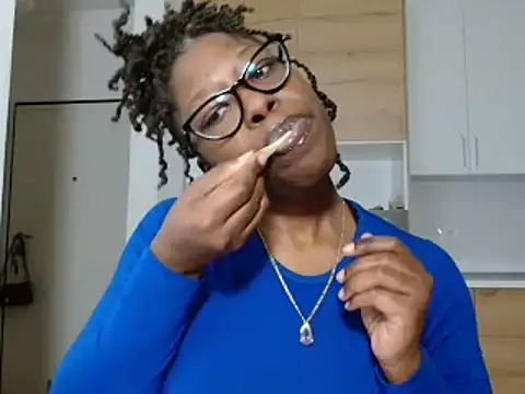 MadamIndigo online show from January 2026 05:27:01 PM