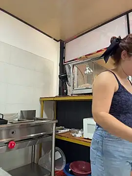 Snapshot of Lucyklein2022 chatting on October 2025 04:16:02 PM Lucyklein2022 online show from October 2025 04:16:02 PM