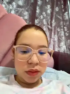 Snapshot of Lucyklein2022 chatting on March 2026 02:23:02 PM Lucyklein2022 online show from March 2026 02:23:02 PM