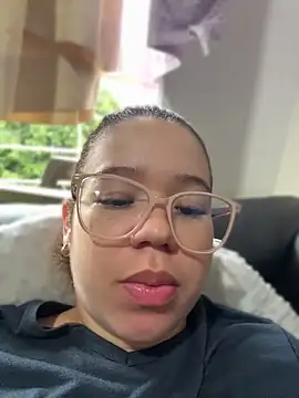 Lucyklein2022 online show from May 2026 03:54:01 PM