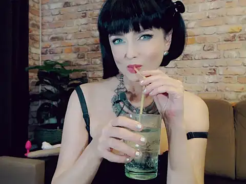  Alexis Bloom  online show from February 2025 06:26:02 AM