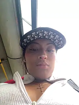 vaness weet online show from December 2025 07:22:01 PM