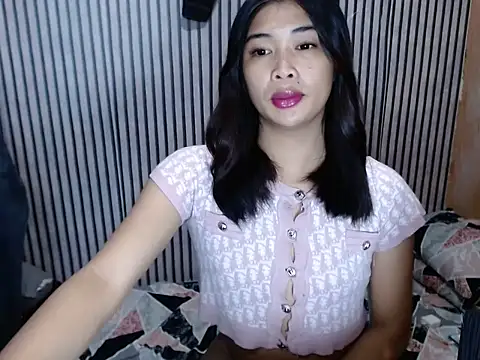 Snapshot of Maria-Moore chatting on September 2025 02:11:02 PM Maria-Moore online show from September 2025 02:11:02 PM