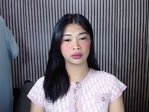 Snapshot of Maria-Moore chatting on November 2025 11:48:01 PM Maria-Moore online show from November 2025 11:48:01 PM