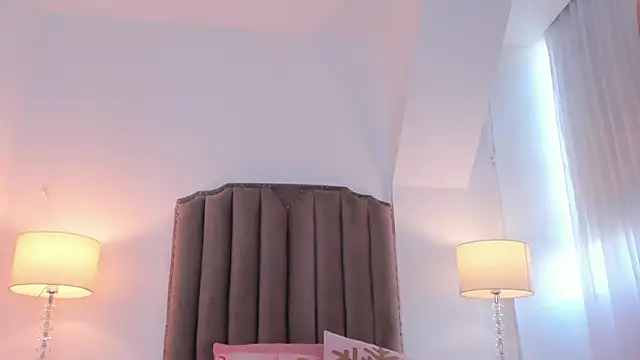 Emma Torres   online show from April 2026 12:23:01 PM