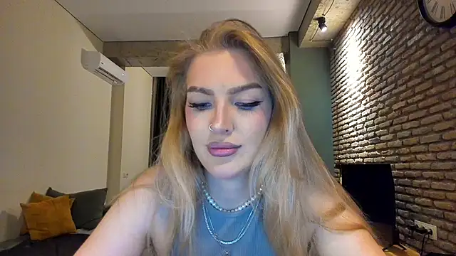 fifteenpoem online show from June 2026 01:11:02 AM