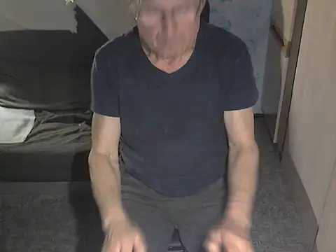 kiam471 online show from April 2026 09:09:02 PM