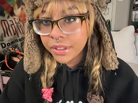 N1NT3NDH03 online show from December 2025 02:21:01 PM