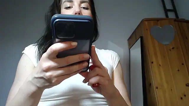 Snapshot of Lisakisss chatting on May 2026 06:37:02 PM Lisakisss online show from May 2026 06:37:02 PM