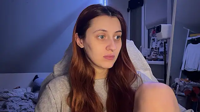 Snapshot of Uniarten chatting on November 2025 08:29:02 PM Uniarten online show from November 2025 08:29:02 PM