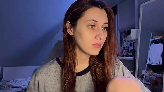 Snapshot of Uniarten chatting on November 2025 06:07:01 PM Uniarten online show from November 2025 06:07:01 PM