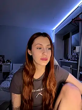 Snapshot of Uniarten chatting on November 2025 06:30:02 PM Uniarten online show from November 2025 06:30:02 PM