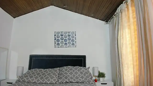 Snapshot of ZulyMichels chatting on July 2026 12:51:01 PM ZulyMichels online show from July 2026 12:51:01 PM