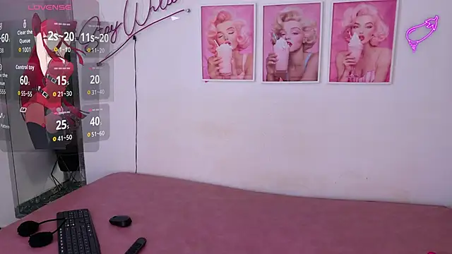 Adele LatinLady online show from April 2026 08:21:01 PM