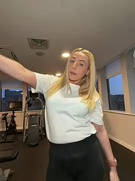 Strongqueen online show from March 2026 06:33:01 PM