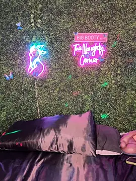 ThickAssRena online show from March 2026 04:40:01 AM