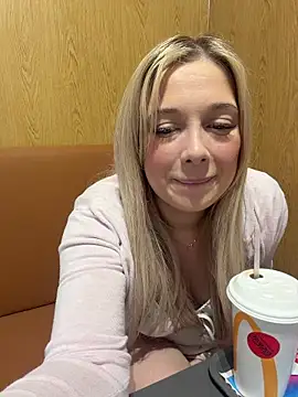 CherryAuroraa online show from March 2026 10:43:02 AM