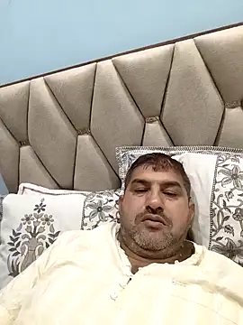 Amandev7 online show from May 2026 07:08:01 PM