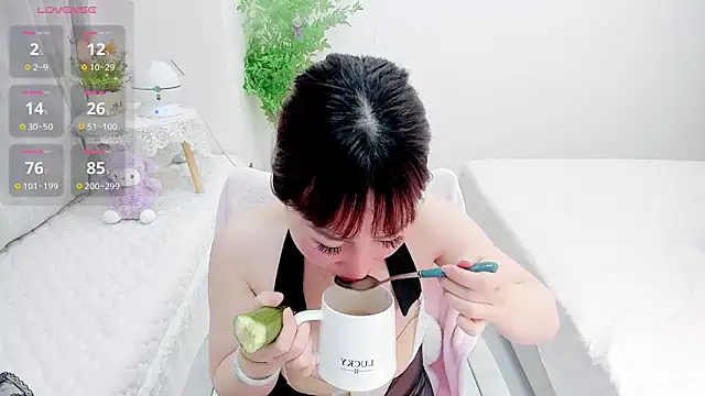 Vivian-6 online show from March 2025 12:54:01 AM